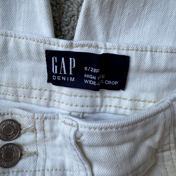 GAP white high-rise wide leg crop jeans - Picture 2 of 4